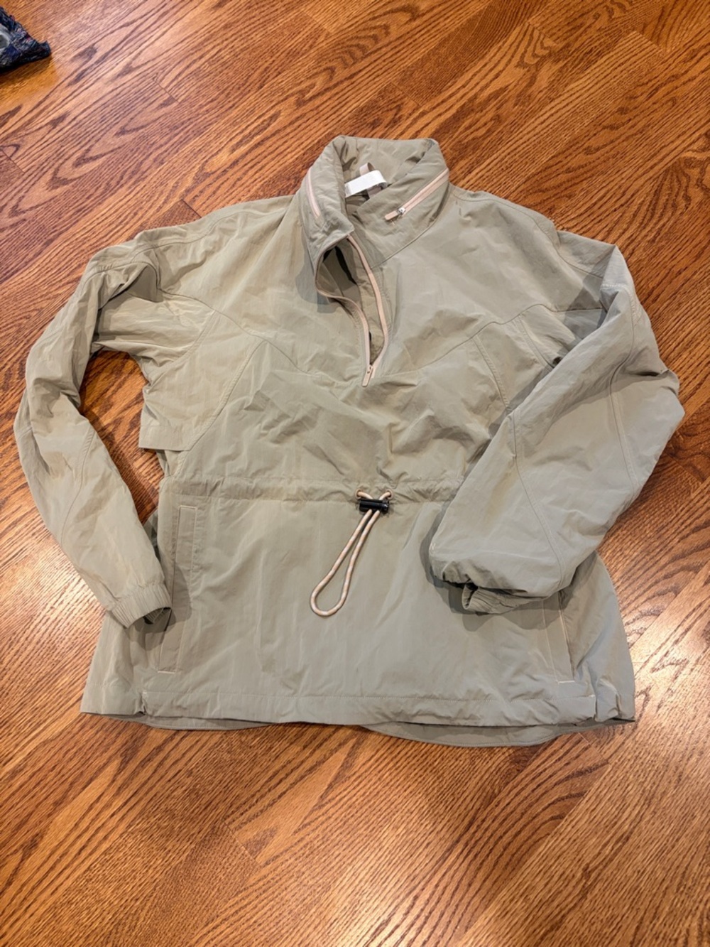 lululemon khaki  Pullover Anorak Windbreaker Jacket Size 6